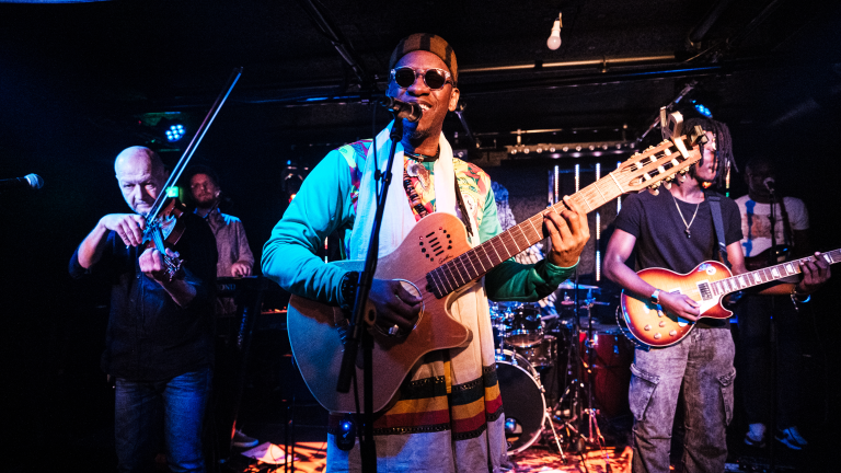 Photo of Kara Sylla Ka & Baye Fall Band (view larger)