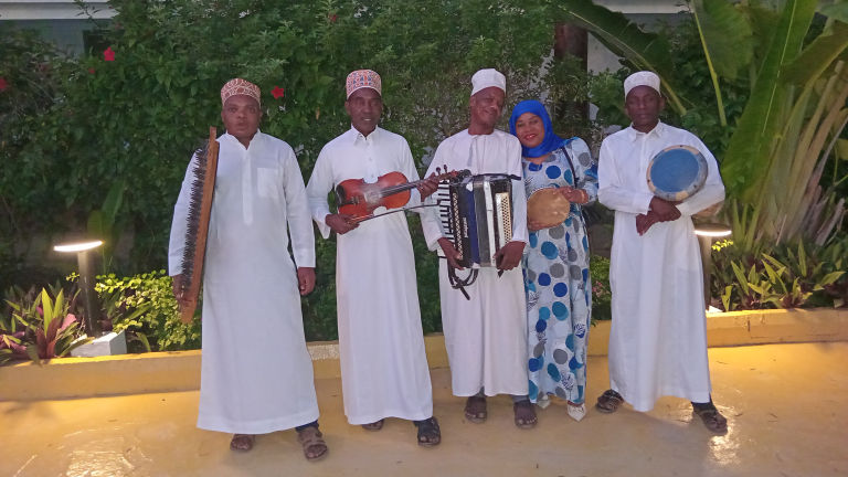 Photo of Rajab Suleiman & Kithara (view larger)